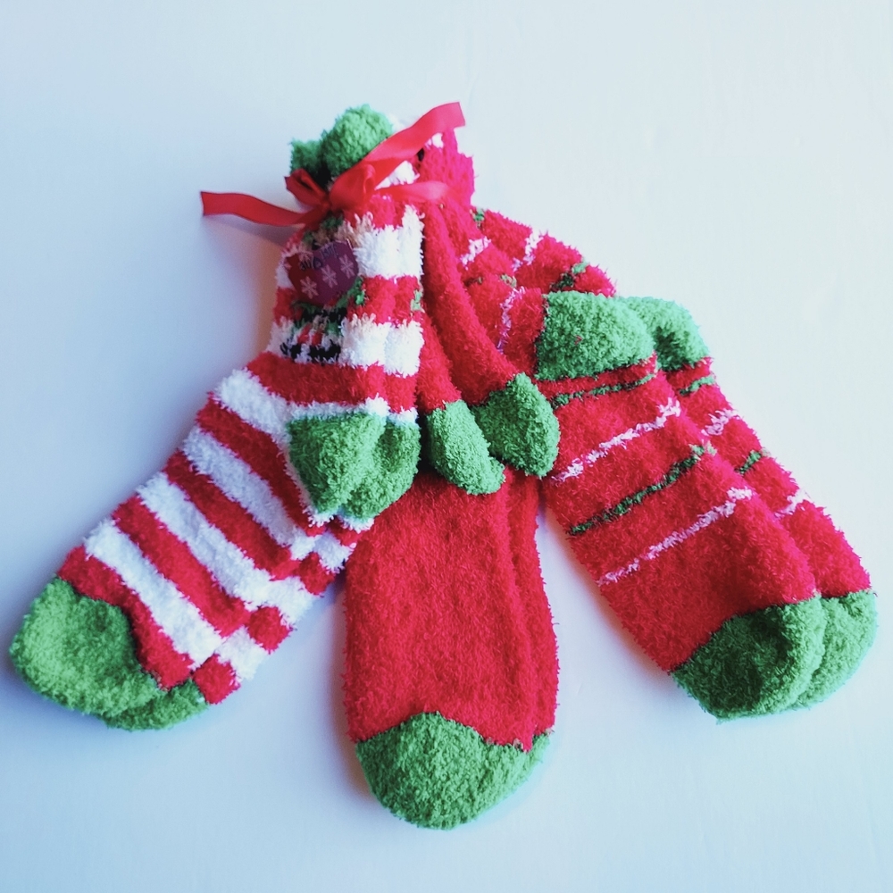 💟🤍NEW! 3 pairs of 'Just One' Christmas socks